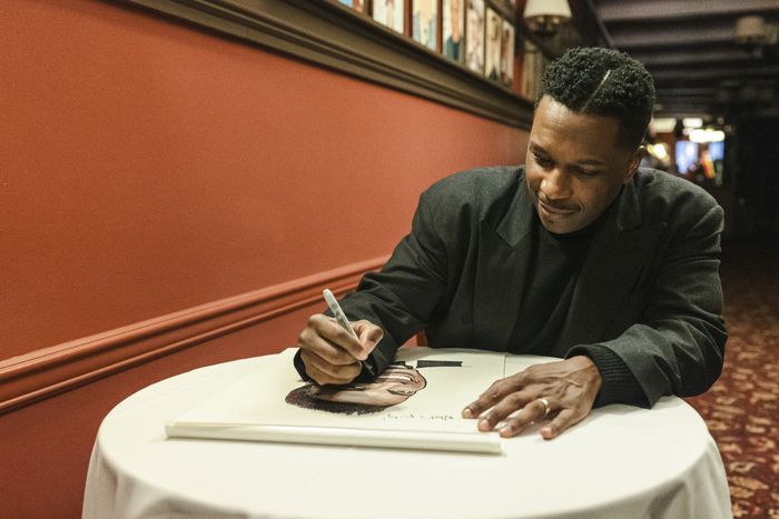 Photos: Leslie Odom, Jr. Honored With Sardi's Portrait Image