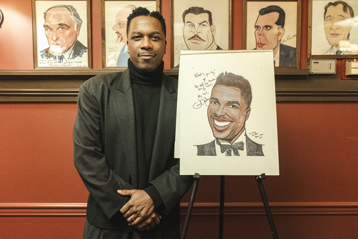 Photos: Leslie Odom, Jr. Honored With Sardi's Portrait Image