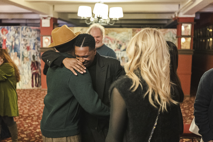 Photos: Leslie Odom, Jr. Honored With Sardi's Portrait Image