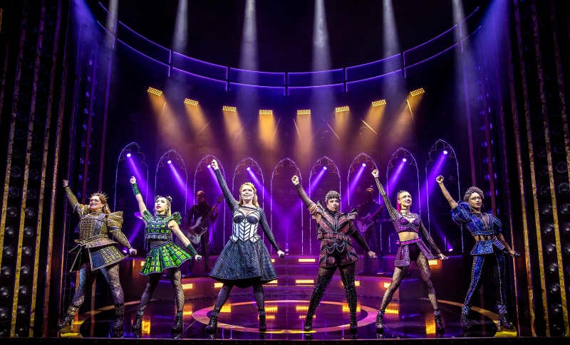 Review: SIX, Vaudeville Theatre Image