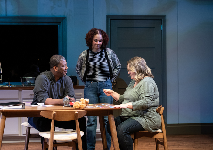 Photos: First Look At Pulitzer Prize-Winning NEXT TO NORMAL At Round House Theatre 