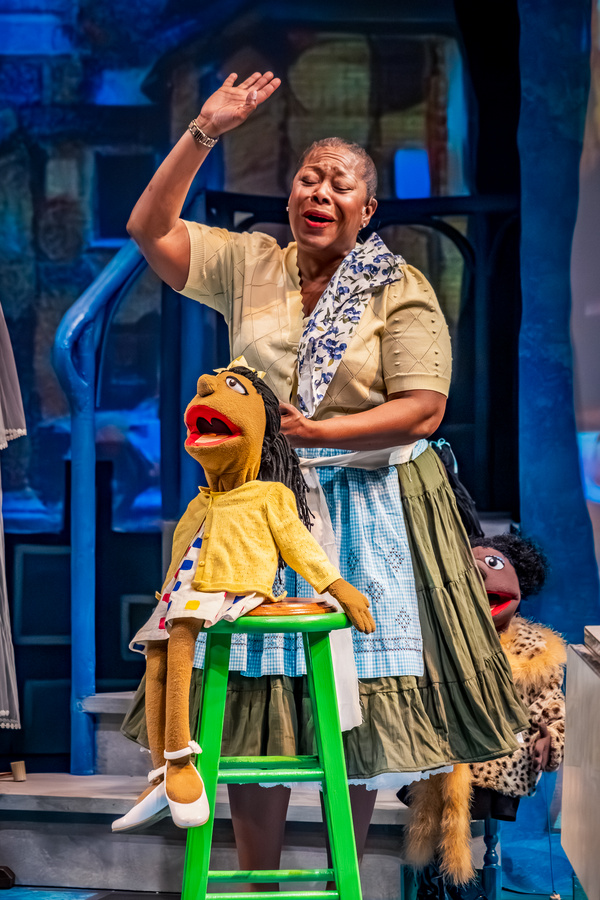 Photos: First Look at Greta Oglesby's HANDPRINTS At History Theatre Image