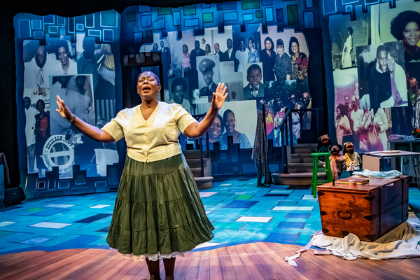 Photos: First Look at Greta Oglesby's HANDPRINTS At History Theatre Image