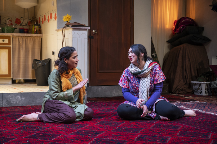 Photos: First Look At Pulitzer Prize-Winning SELLING KABUL At Northlight Theatre Image