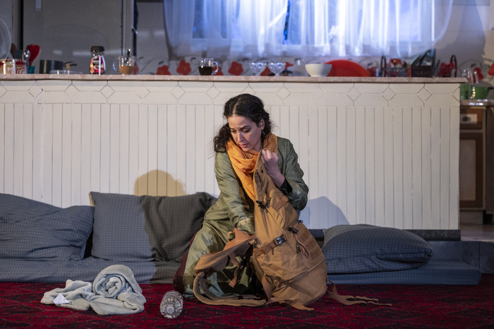 Photos: First Look At Pulitzer Prize-Winning SELLING KABUL At Northlight Theatre Image