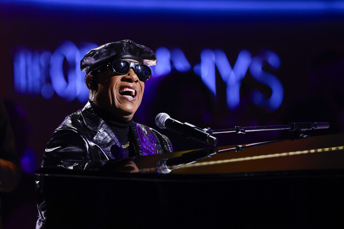 Photos: Inside the GRAMMYs With Taylor Swift, Miley Cyrus, Beyoncé & More Image