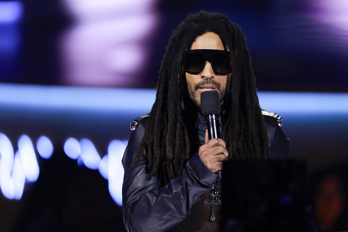 Photos: Inside the GRAMMYs With Taylor Swift, Miley Cyrus, Beyoncé & More Image