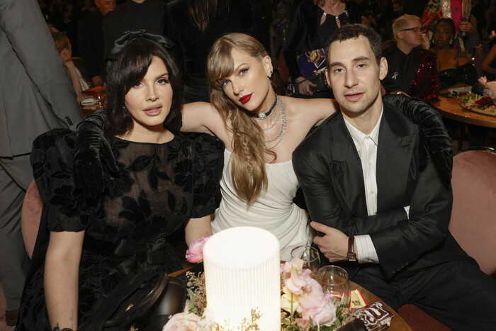 Photos: Inside the GRAMMYs With Taylor Swift, Miley Cyrus, Beyoncé & More Image