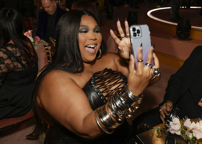 Photos: Inside the GRAMMYs With Taylor Swift, Miley Cyrus, Beyoncé & More Image