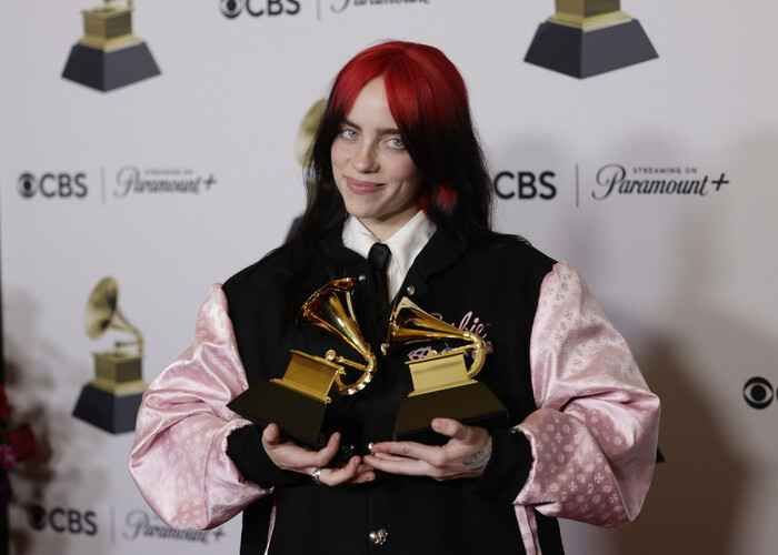 Photos: Inside the GRAMMYs With Taylor Swift, Miley Cyrus, Beyoncé & More Image
