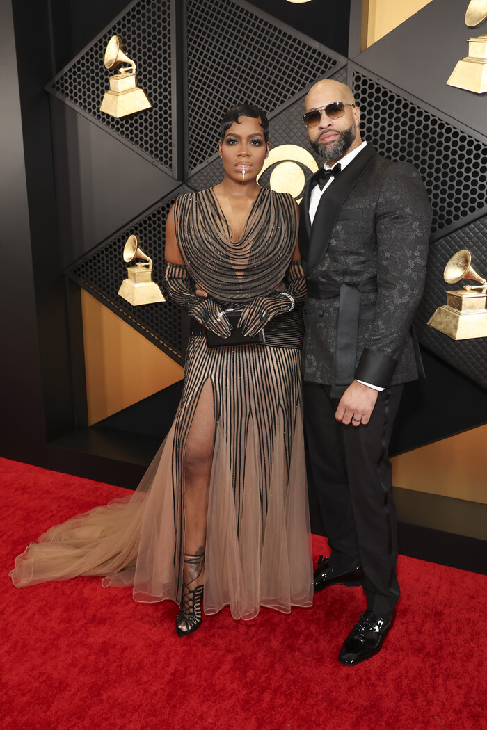 Photos: Inside the GRAMMYs With Taylor Swift, Miley Cyrus, Beyoncé & More Image