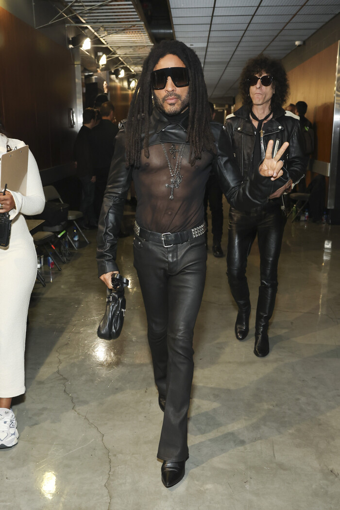 Photos: Inside the GRAMMYs With Taylor Swift, Miley Cyrus, Beyoncé & More Image