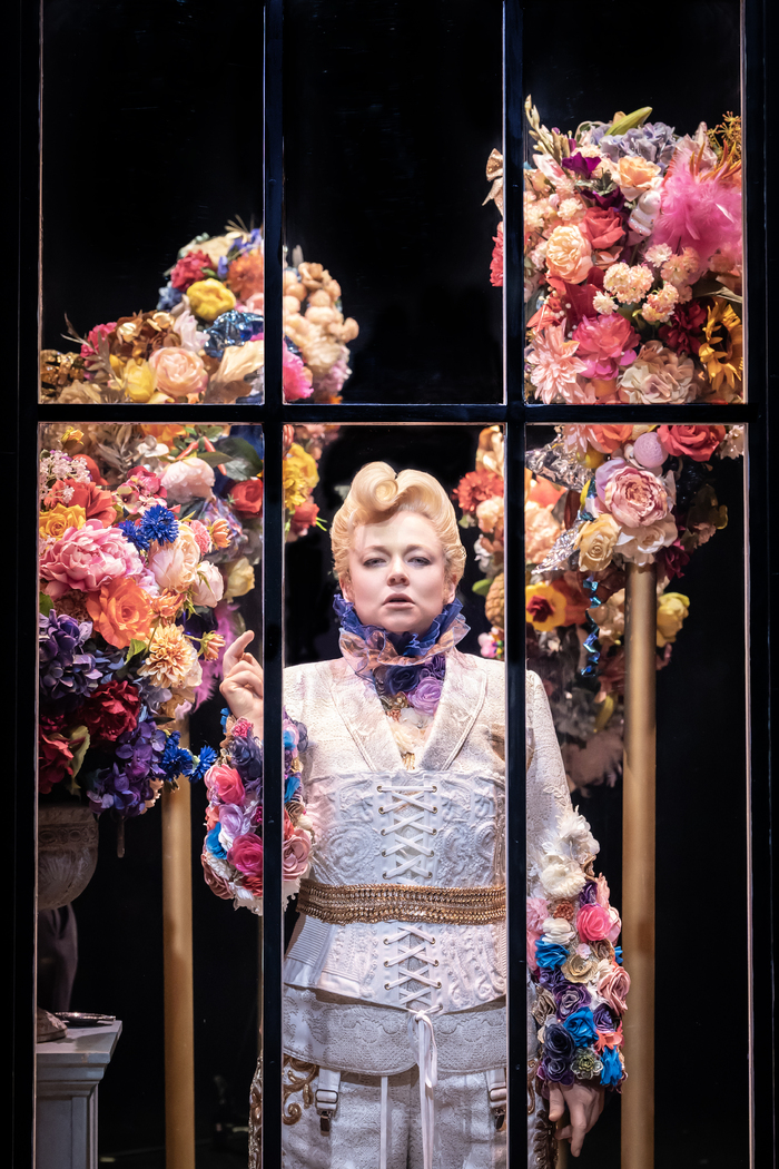 Photos: First Look at Sarah Snook in THE PICTURE OF DORIAN GRAY Image