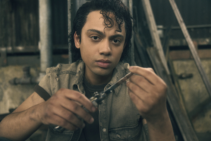 Photos: Get a First Look at THE OUTSIDERS Cast in Character Image