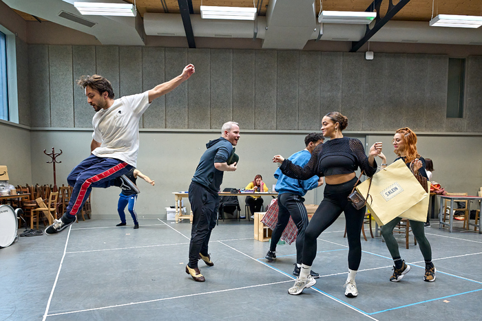 Photos: First Look at New Cast in Rehearsal for Immersive GUYS & DOLLS Image