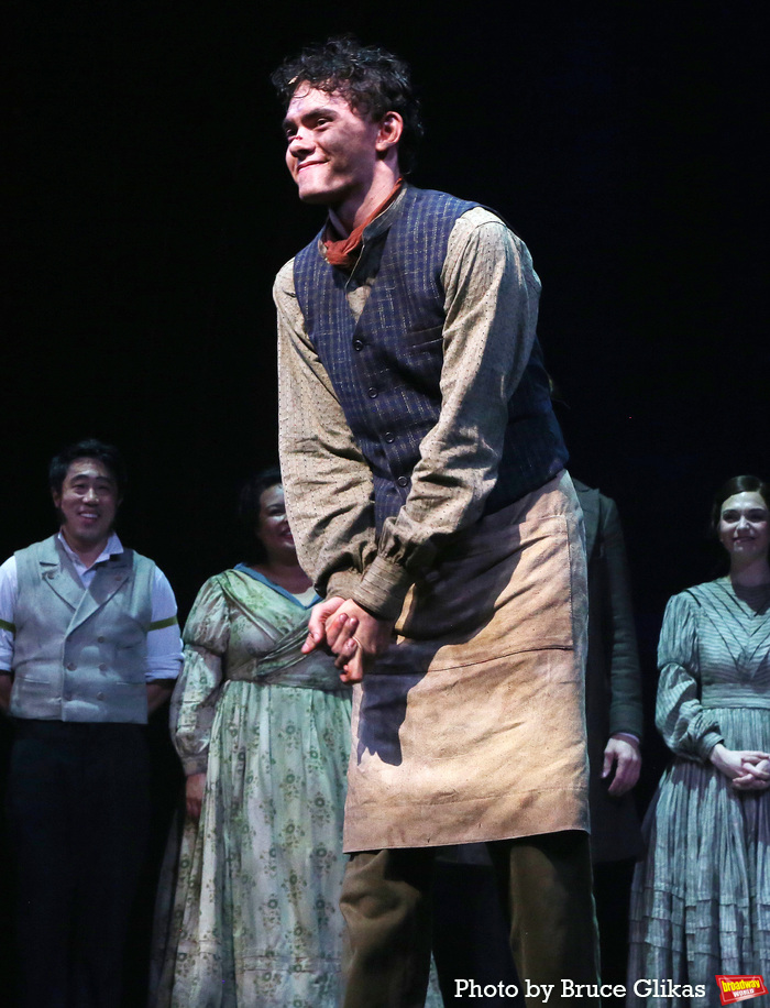 Photos: Aaron Tveit & Sutton Foster Take Their First Bows in SWEENEY TODD Image