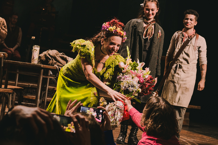 Photos/Video: Lola Tung and Ani DiFranco Take Their First Bows in HADESTOWN Image