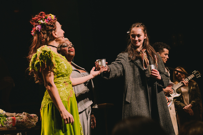 Photos/Video: Lola Tung and Ani DiFranco Take Their First Bows in HADESTOWN Image