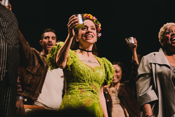 Photos/Video: Lola Tung and Ani DiFranco Take Their First Bows in HADESTOWN Image