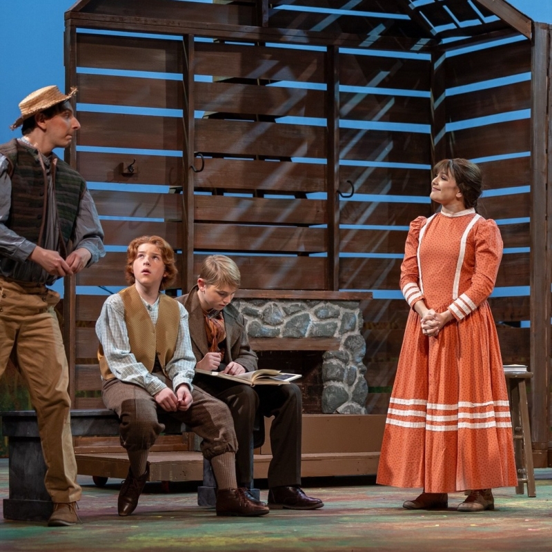 Review: LITTLE HOUSE ON THE PRAIRIE at Lakeshore Players. 
