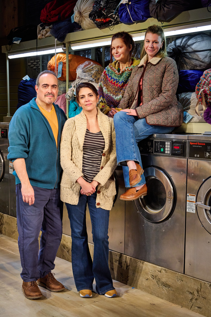 Photos: Get a First Look at Cecily Strong & More in BROOKLYN LAUNDRY World Premiere Image
