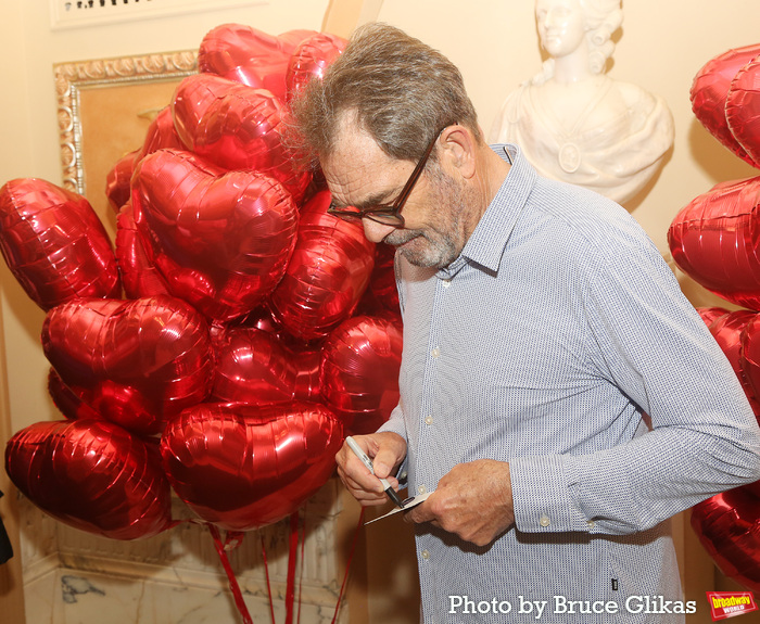 Photos: Huey Lewis Greets Fans at THE HEART OF ROCK & ROLL Box Office Opening Image