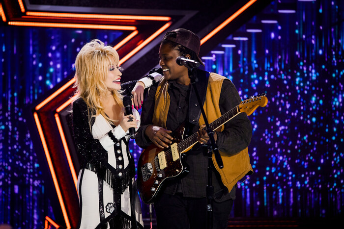 Photos: First Look at DOLLY PARTON'S PET GALA on CBS With Jane Lynch, Iain Armitage & More Image