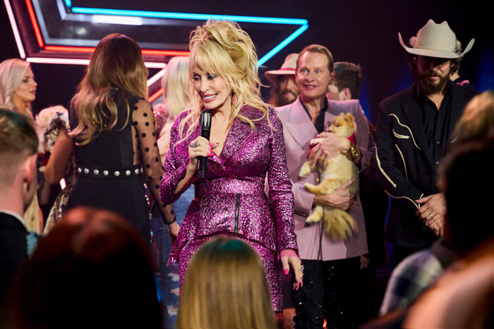 Photos: First Look at DOLLY PARTON'S PET GALA on CBS With Jane Lynch, Iain Armitage & More Image
