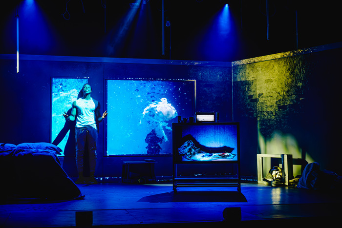 Photos: First Look At FRANKENSTEIN At Leeds Playhouse Image