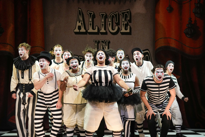 Photos: First Look at Children's Theatre Company's ALICE IN WONDERLAND Image