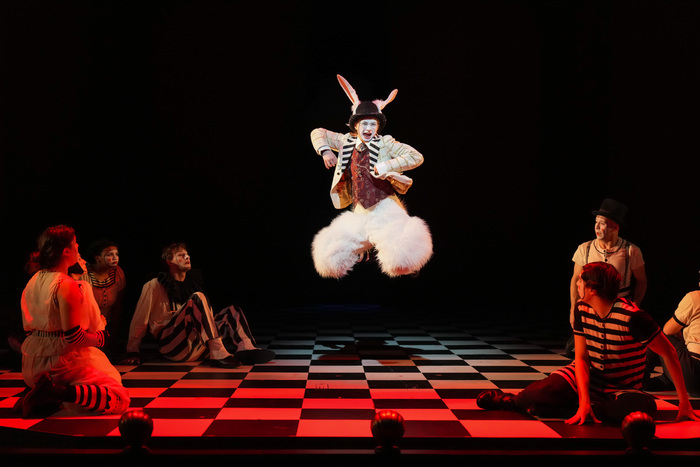 Photos: First Look at Children's Theatre Company's ALICE IN WONDERLAND Image