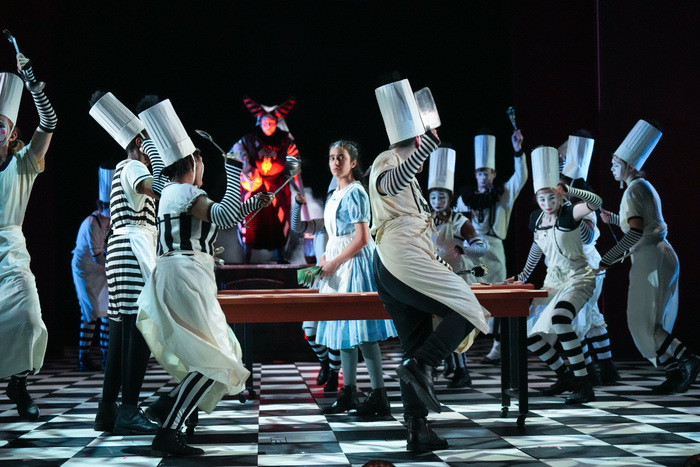 Photos: First Look at Children's Theatre Company's ALICE IN WONDERLAND Image