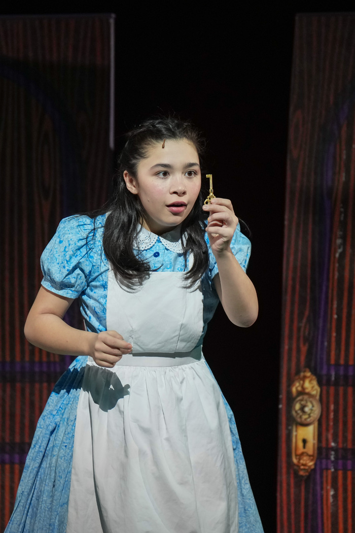 Photos: First Look at Children's Theatre Company's ALICE IN WONDERLAND Image