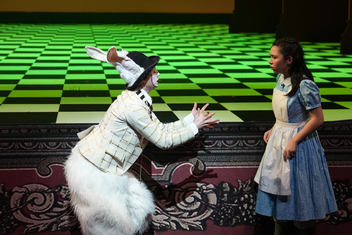 Photos: First Look at Children's Theatre Company's ALICE IN WONDERLAND Image