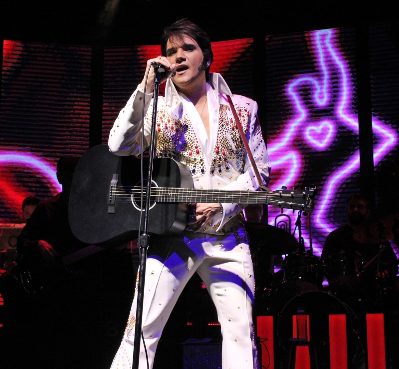 Review: ALOHA FROM VEGAS at New Theatre & Restaurant Image