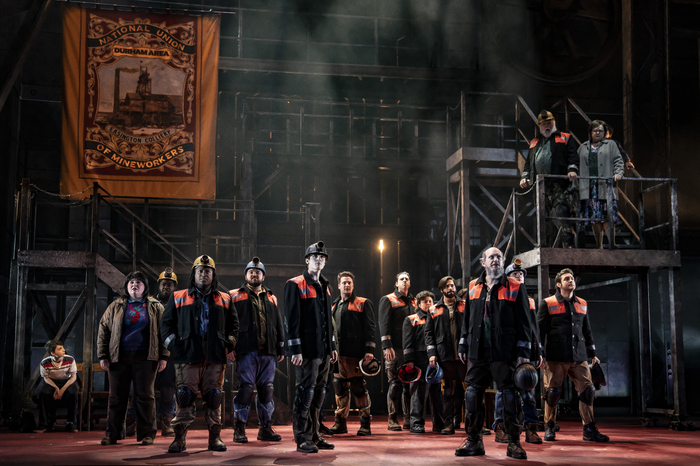 Photos: First Look at BILLY ELLIOT at Paramount Theatre Image