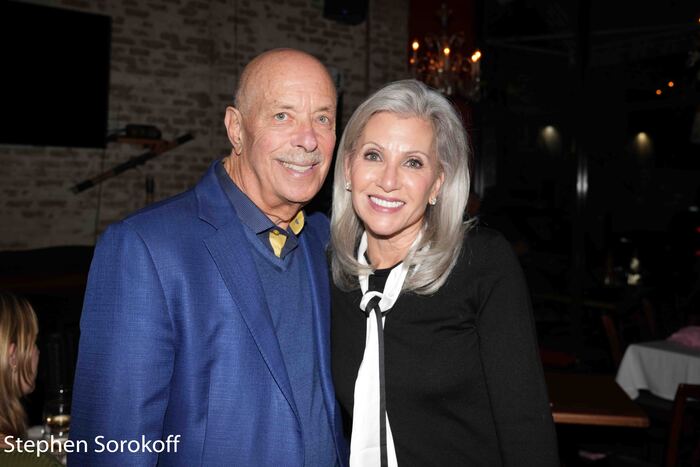 Photos: Carole J. Bufford Plays Cafe Centro Image