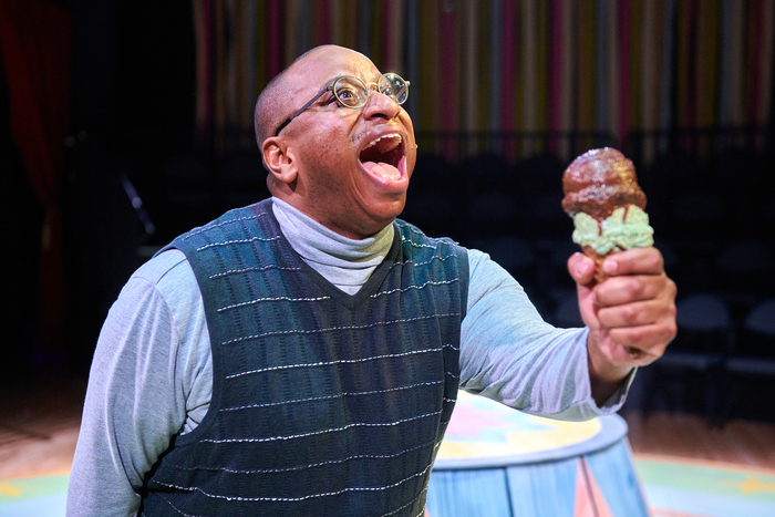 Photos: First Look At ELEPHANT AND PIGGIE'S 'WE ARE IN A PLAY!' At First Stage Image