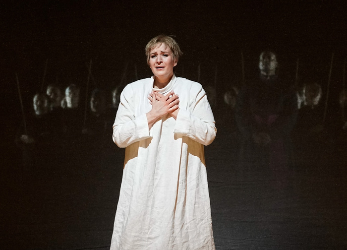 Reviews/Photos: Critics Sound Off On The Met Opera's LA FORZA DEL DESTINO Image