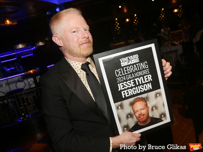 Photos: Vineyard Theatre's Annual Gala Honors Jesse Tyler Ferguson Image