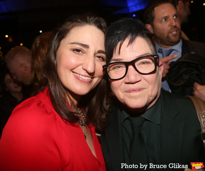 Photos: Vineyard Theatre's Annual Gala Honors Jesse Tyler Ferguson Image