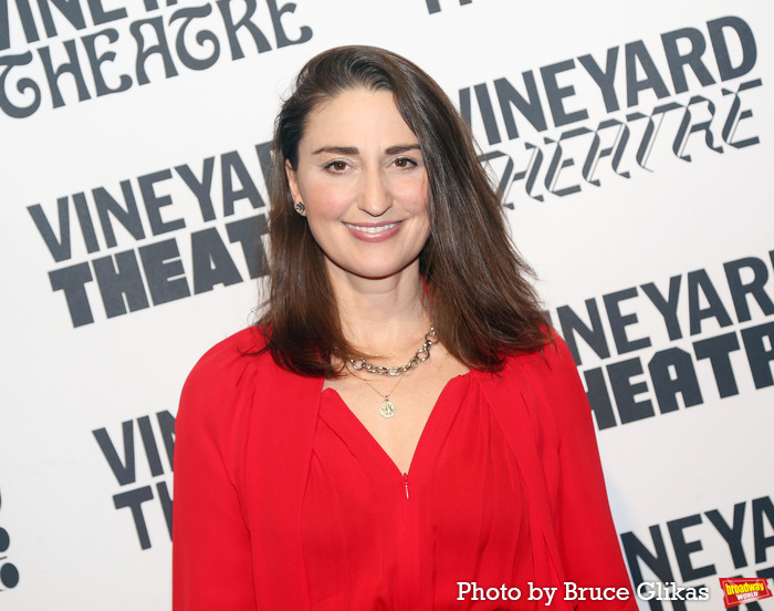 Photos: Vineyard Theatre's Annual Gala Honors Jesse Tyler Ferguson Image