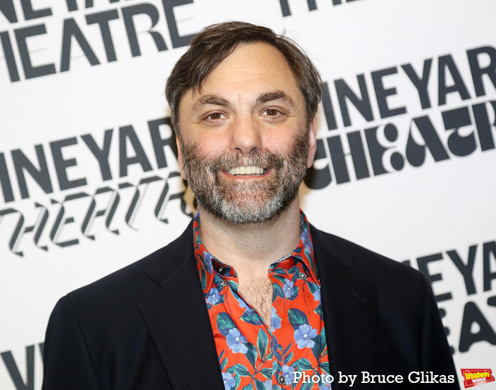 Photos: Vineyard Theatre's Annual Gala Honors Jesse Tyler Ferguson Image