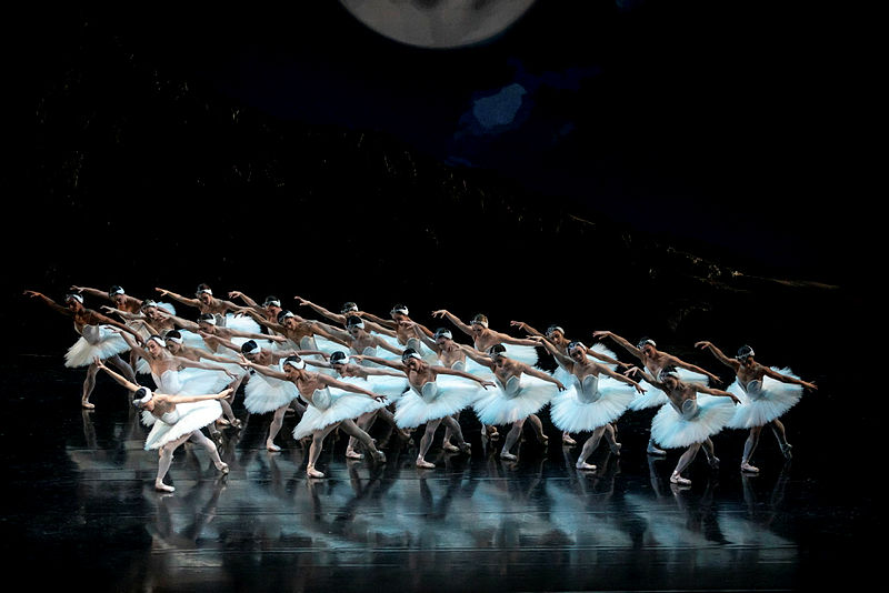 Review: SWAN LAKE at San Francisco Ballet Image