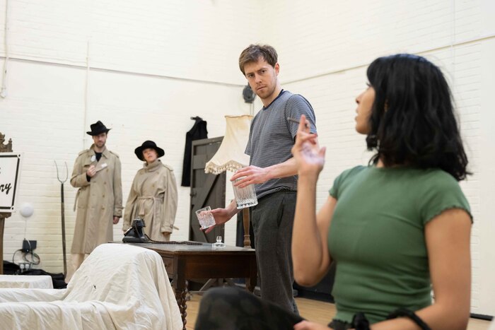 Photos: First Look at New UK Tour of THE 39 STEPS in Rehearsal 