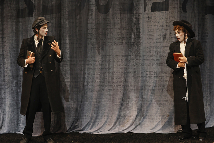 Review: YENTL at Malthouse Theatre Image