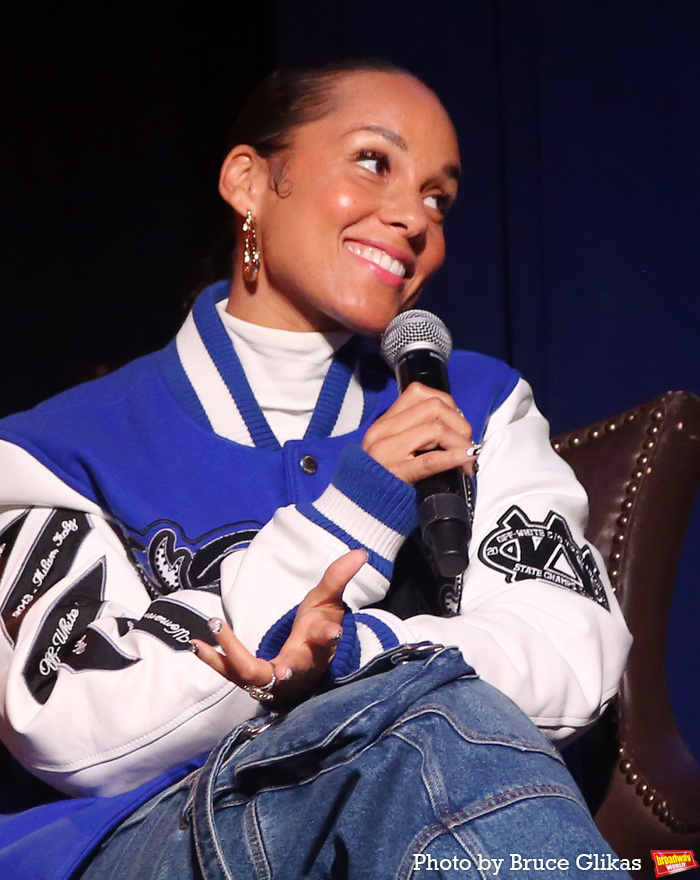 Photos: Alicia Keys & HELLS KITCHEN Company Get Ready for Broadway Image