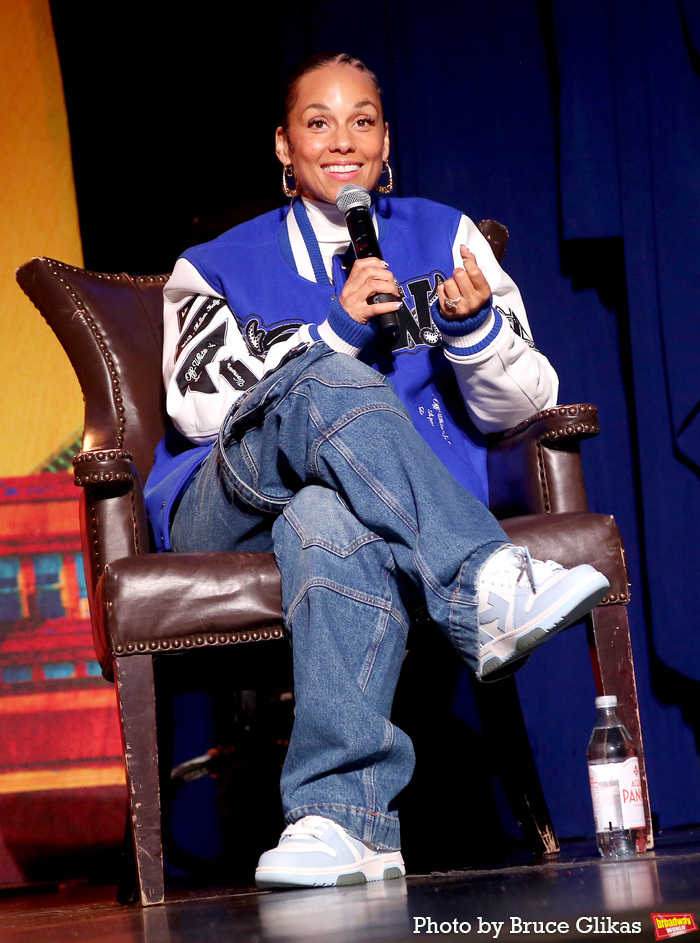 Photos: Alicia Keys & HELLS KITCHEN Company Get Ready for Broadway Image