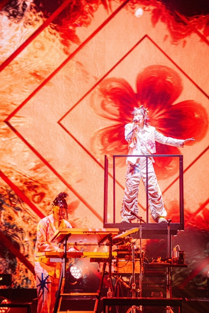 公演レポート:YOASOBI初のZEPP TOUR! “POP OUT” Image