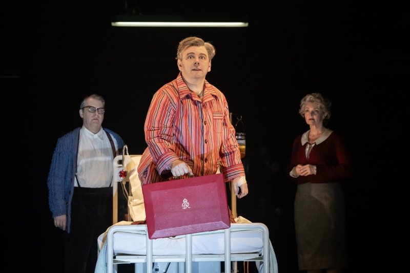 Review: NYE, National Theatre Image